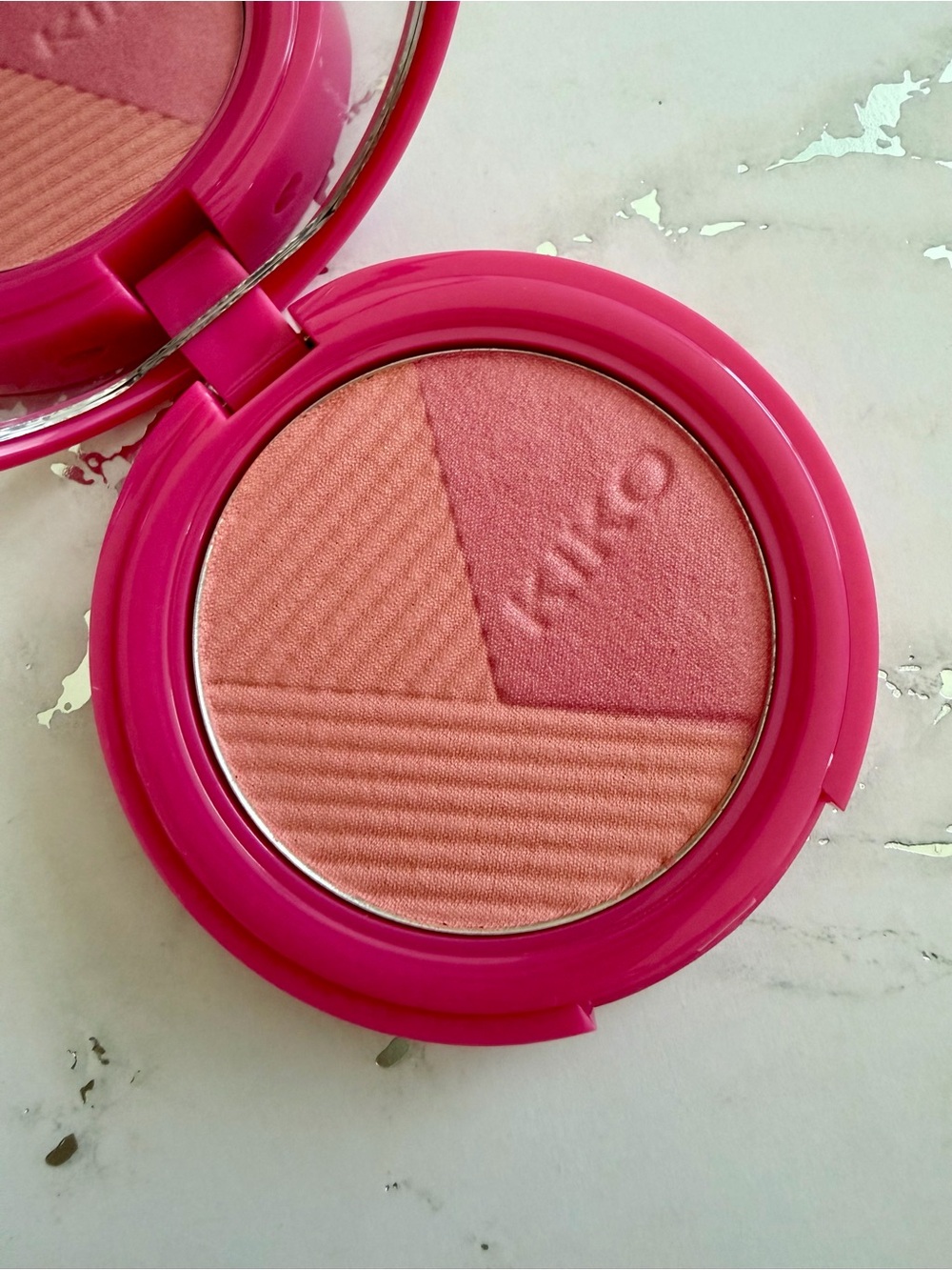 NWOT KIKO Milano Double Deco Multi-Tone Blush in Coral Gables